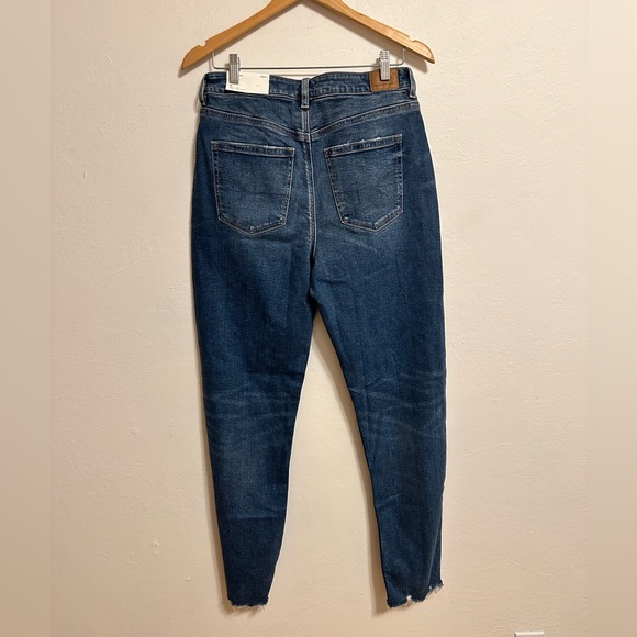 NEW American Eagle Strigid Mom Jean Distressed Stretch Dark Wash Size 8L - Picture 8 of 11